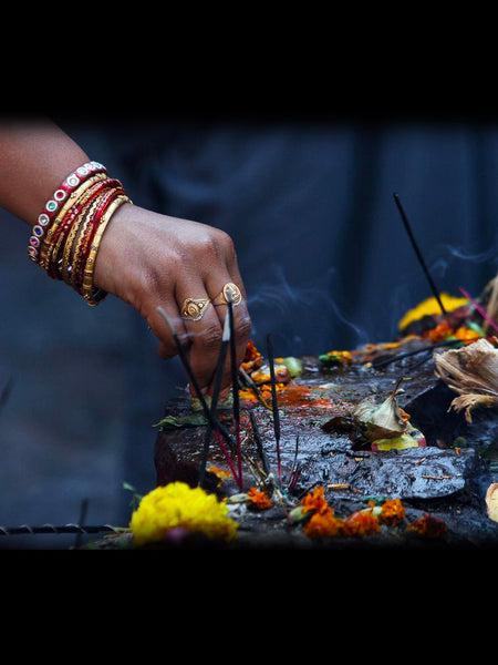 Satya Incense Sticks DRAGONS BLOOD • 15g