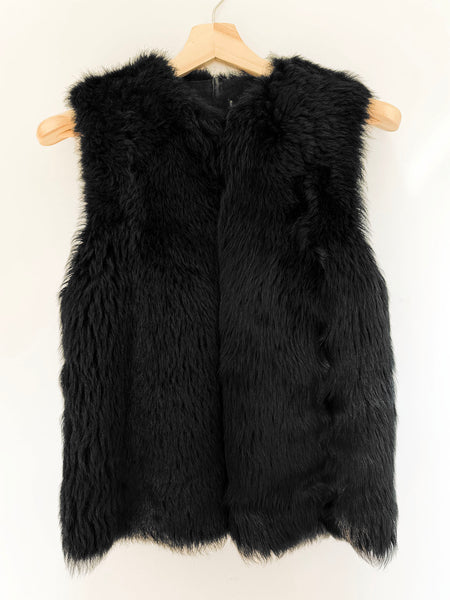 BASSIKE Black Shearling Vest • (Size 6-8)