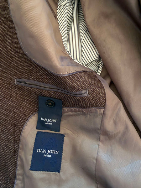 Men's Slim Fit Taupe Blazer • (Size 12)