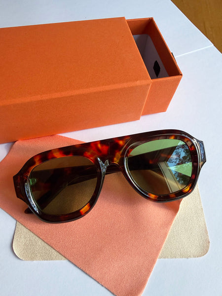 Aviator Style Acetate Sunglasses (Tortoise • Green Lens) • NEW